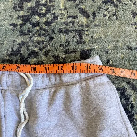 Aritzia TNA Cozy Gray Sweat Shorts Lounge Casual With Pockets Cotton - Picture 9 of 11